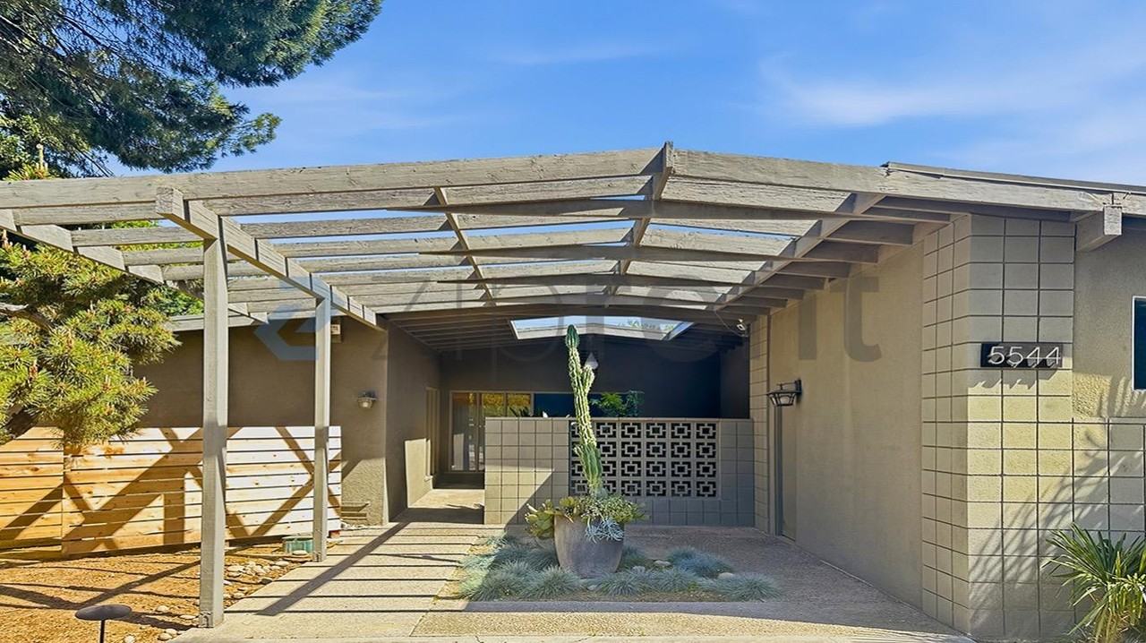 5544 N Poplar Ave - Photo 4 of 28