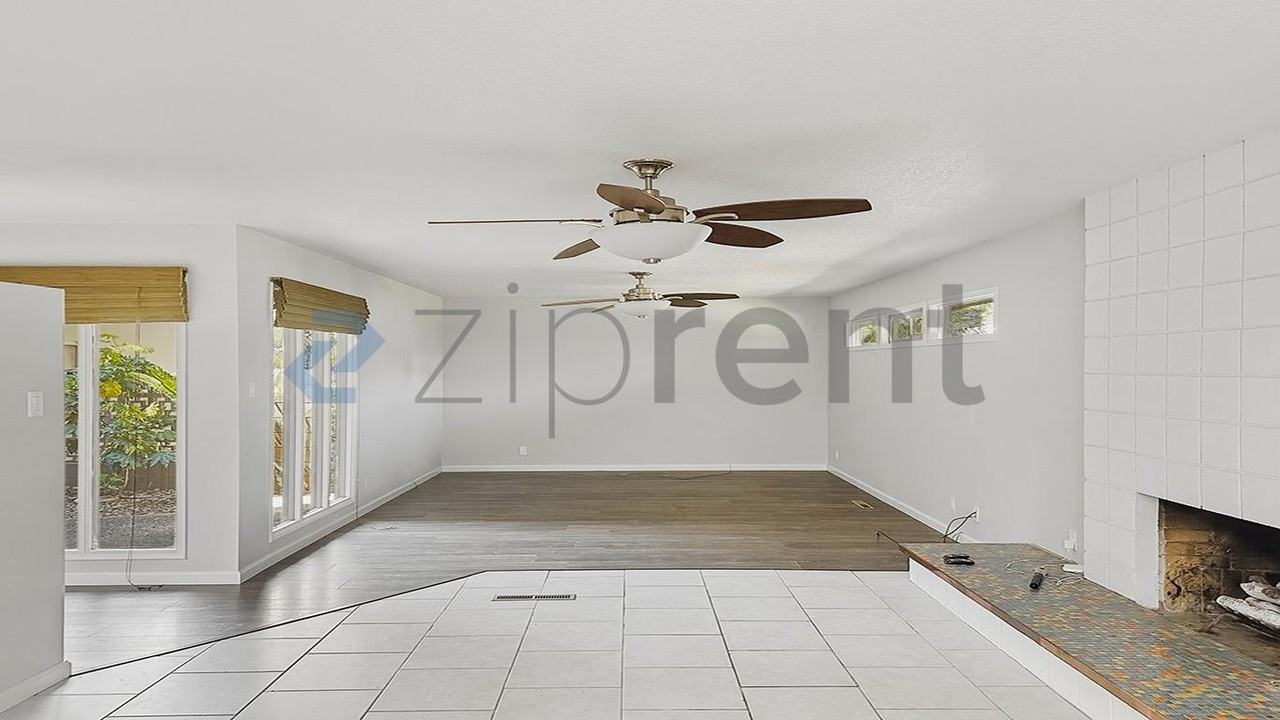 5544 N Poplar Ave - Photo 5 of 28