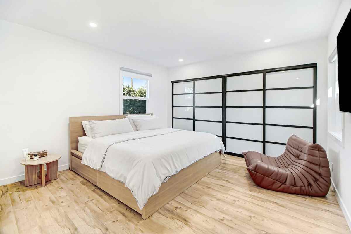 7425 W 88th Pl - Photo 5 of 15