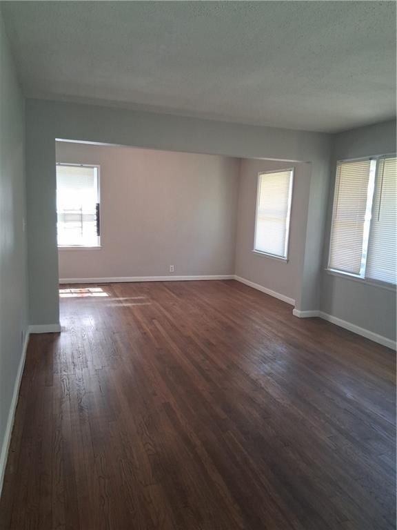 2078 E Lilac Ln - Photo 2 of 7