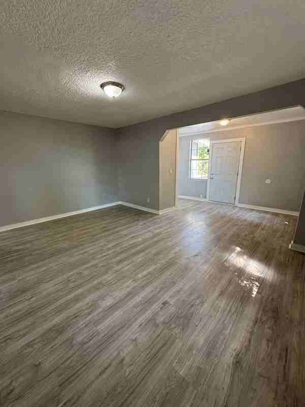 5432 Tyler Ave - Photo 5 of 16