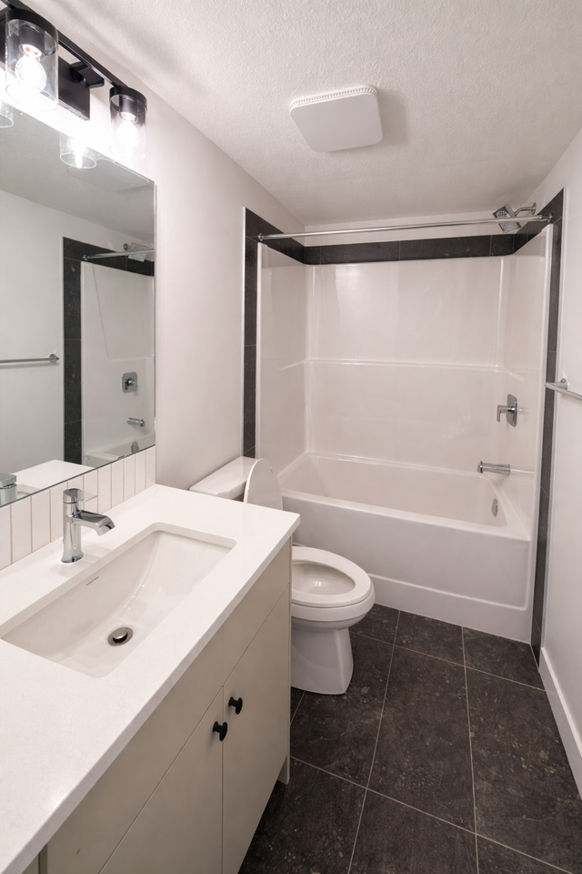 4844 Cawsey Terr Sw - Photo 5 of 7