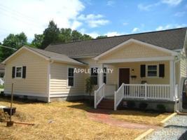 featured image of 2211 W Knox St Apt B #b