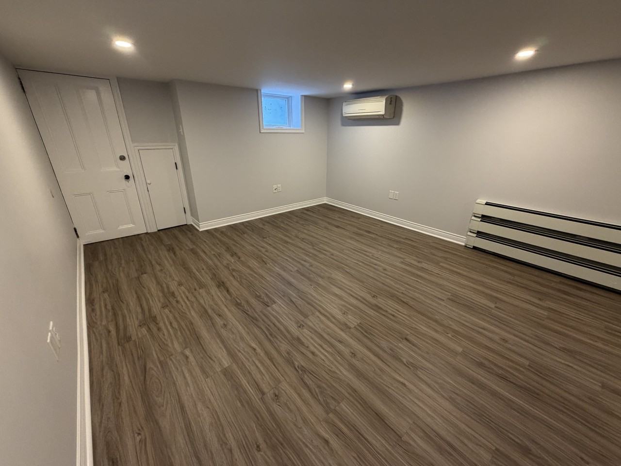 1544 Vernon Street #B - Photo 5 of 30