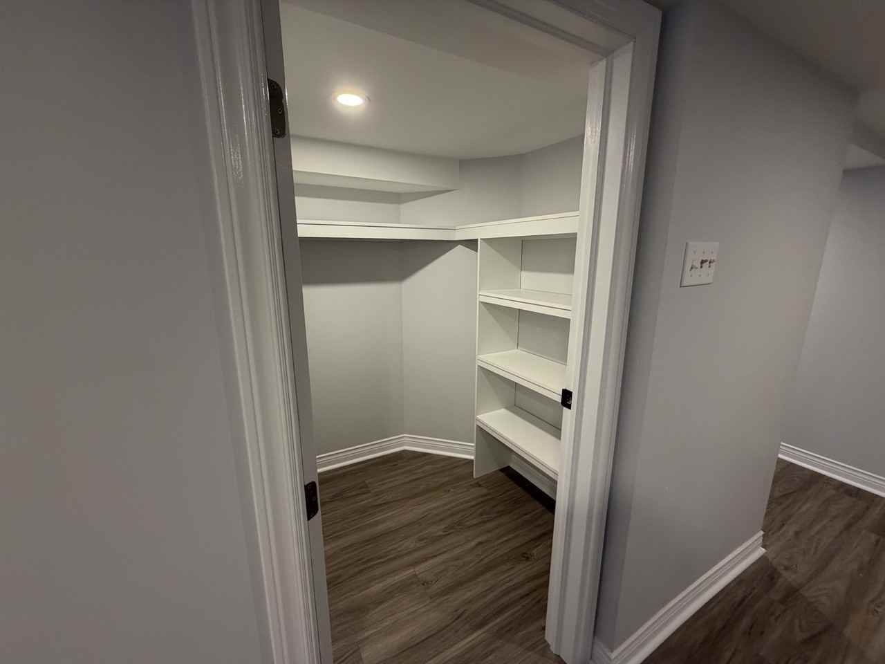 1544 Vernon Street #B - Photo 6 of 30