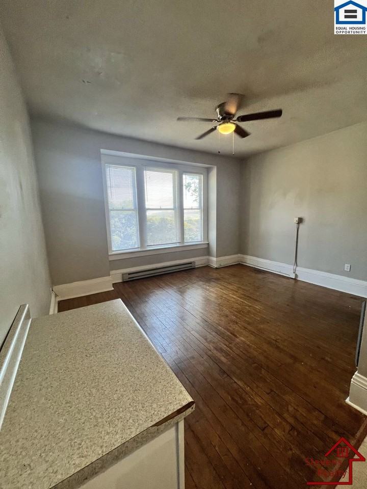 938 Fort Wood St #3 - Photo 5 of 17