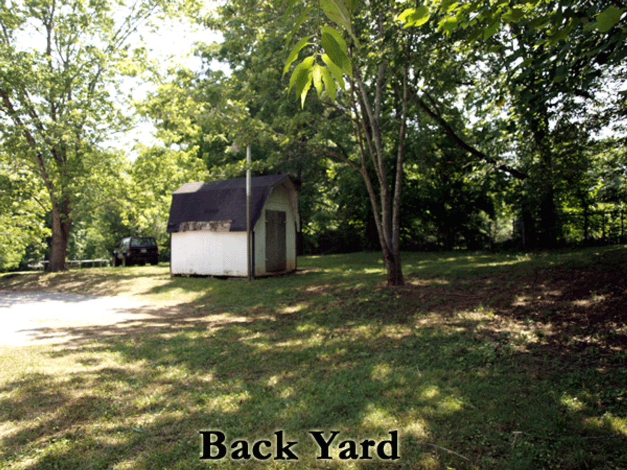 321 Westwood Dr - Photo 4 of 20