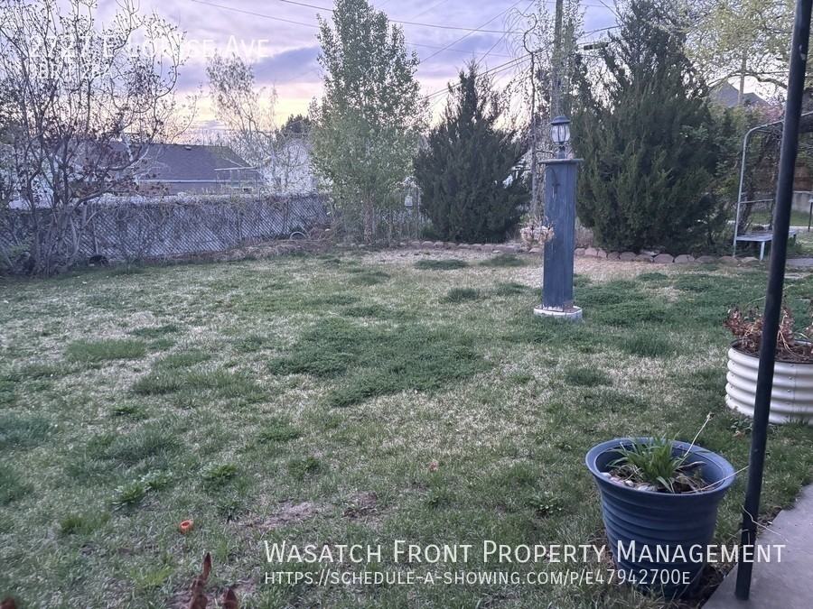 2727 E Louise Ave - Photo 3 of 20