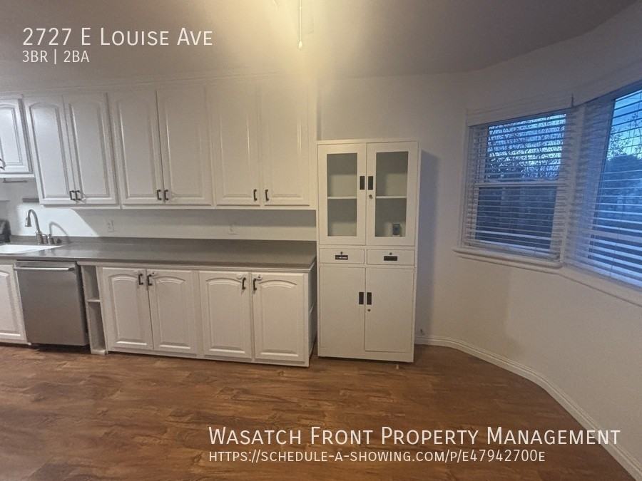 2727 E Louise Ave - Photo 7 of 20