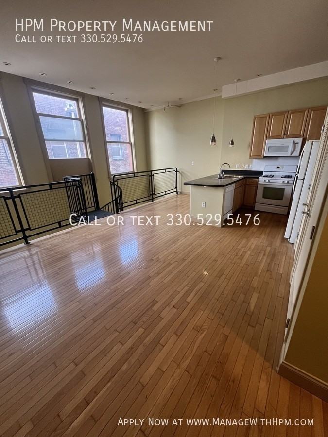 2404 Prospect Ave E #306 - Photo 2 of 12