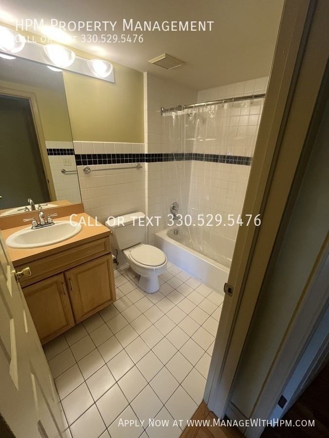 2404 Prospect Ave E #306 - Photo 5 of 12