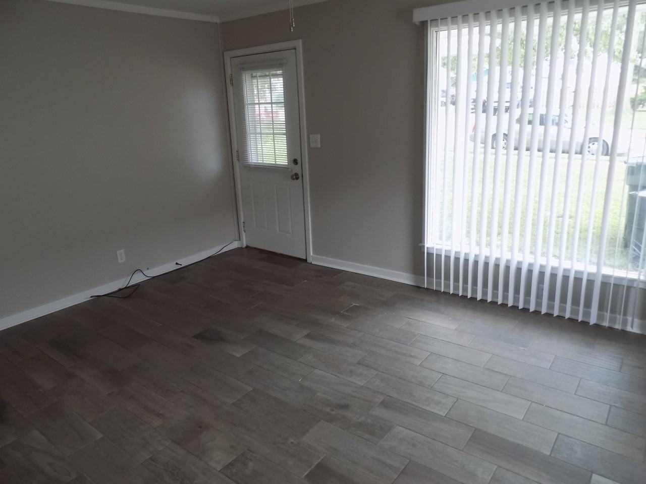 4208 L St #4 - Photo 4 of 9