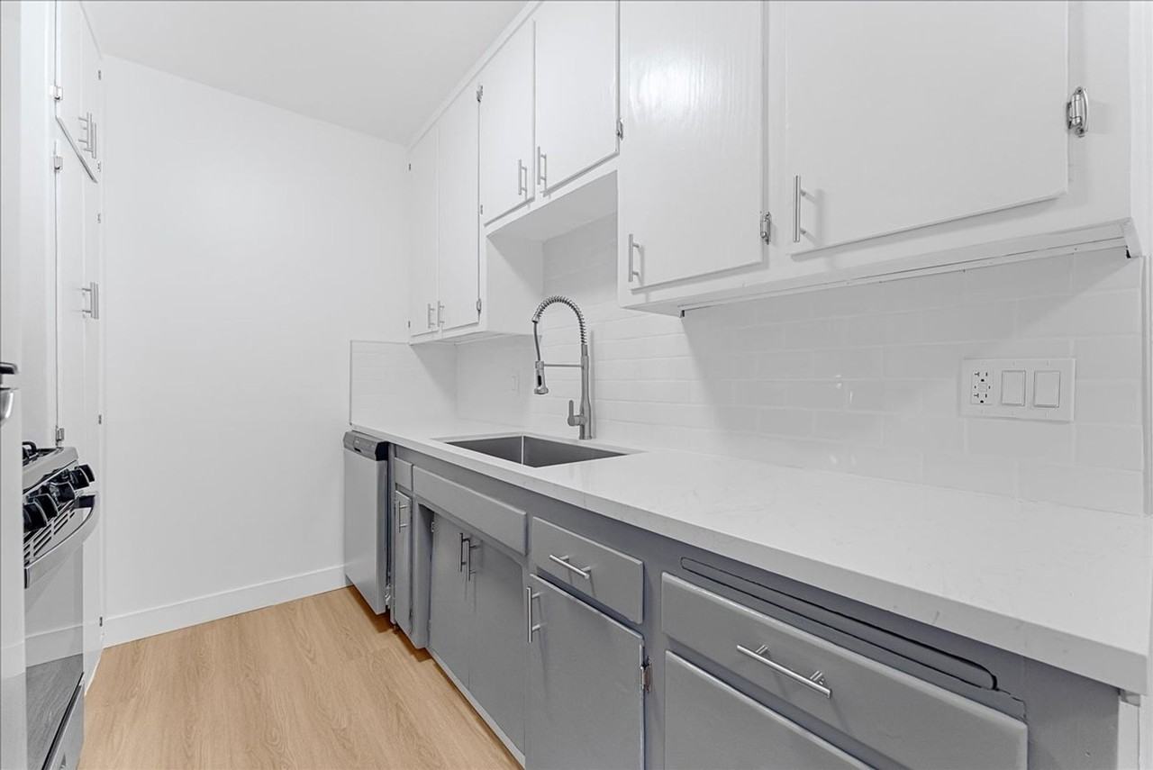 6114 Cahuenga Blvd #05 - Photo 5 of 16