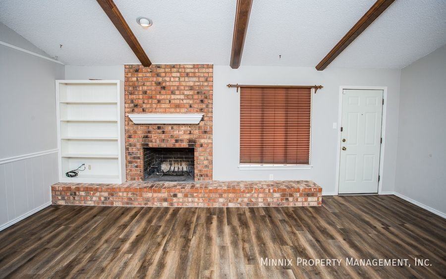 3401 Essex Ave - Photo 6 of 47