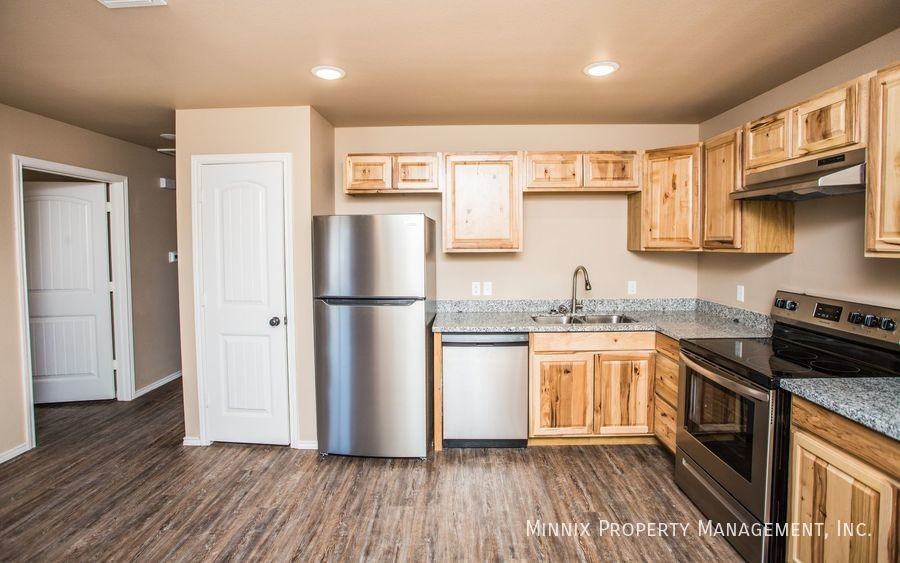 2510 N Avenue O - Photo 4 of 25