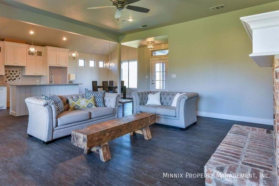 2103 99th St - Photo 5 of 14