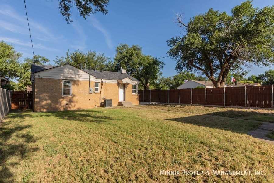 3001 S Monroe St - Photo 2 of 28