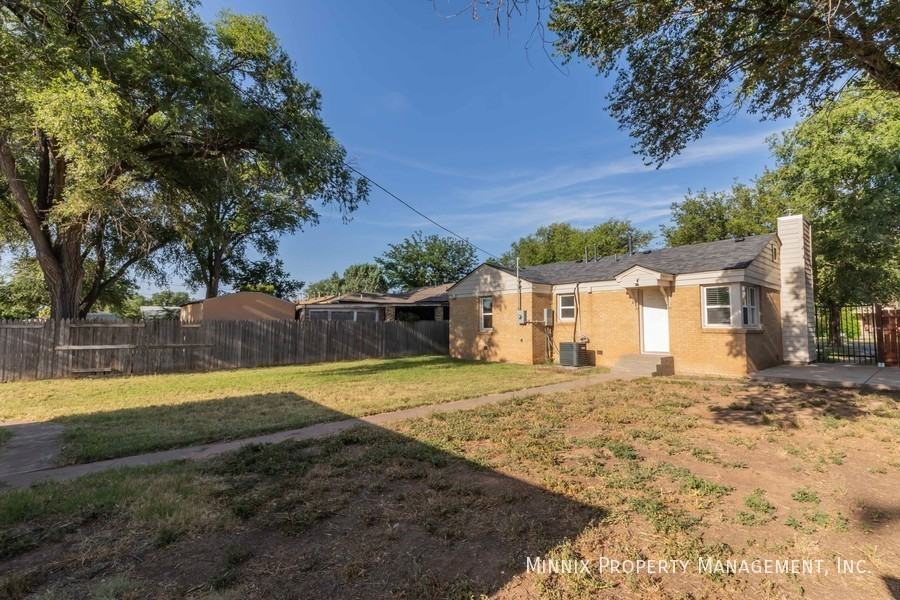 3001 S Monroe St - Photo 3 of 28