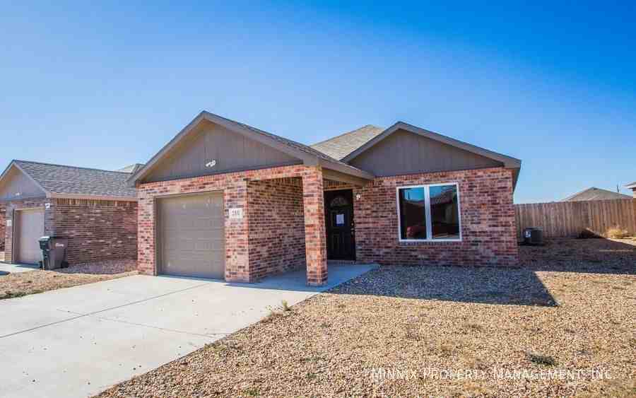 2508 N Avenue P - Photo 2 of 32