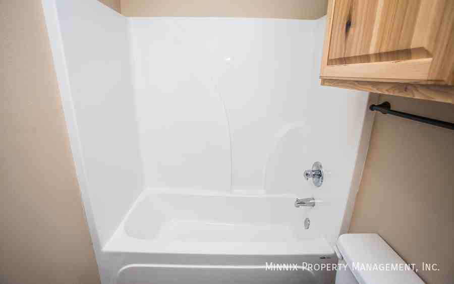 2508 N Avenue P - Photo 6 of 32