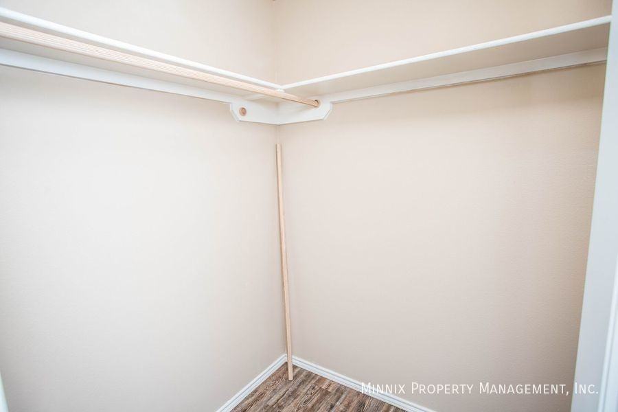 2508 N Avenue P - Photo 7 of 32