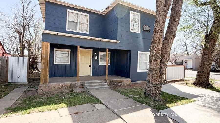 2123 18th St - Photo 2 of 17