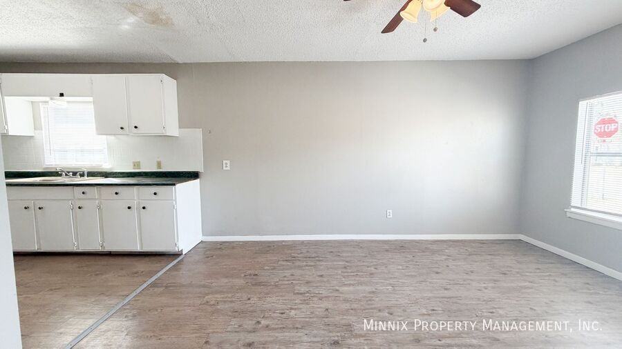 2123 18th St - Photo 5 of 17