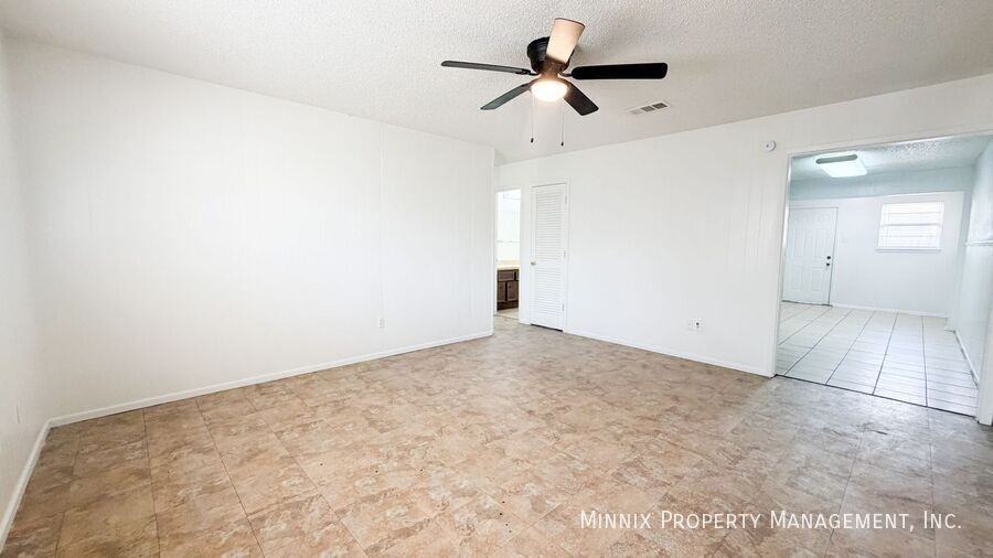 7304 Avenue W #B - Photo 5 of 18