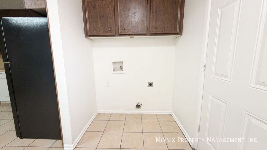7304 Avenue W #B - Photo 7 of 18