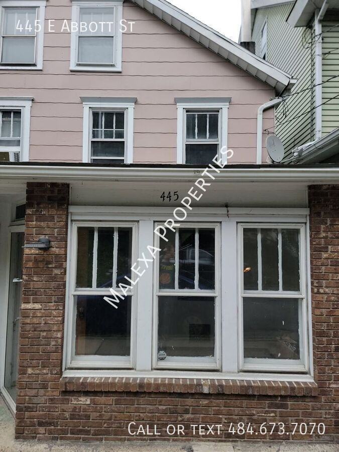 445 E Abbott St - Photo 3 of 13