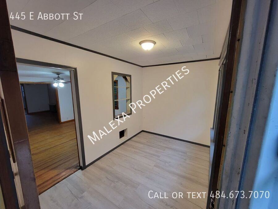 445 E Abbott St - Photo 4 of 13