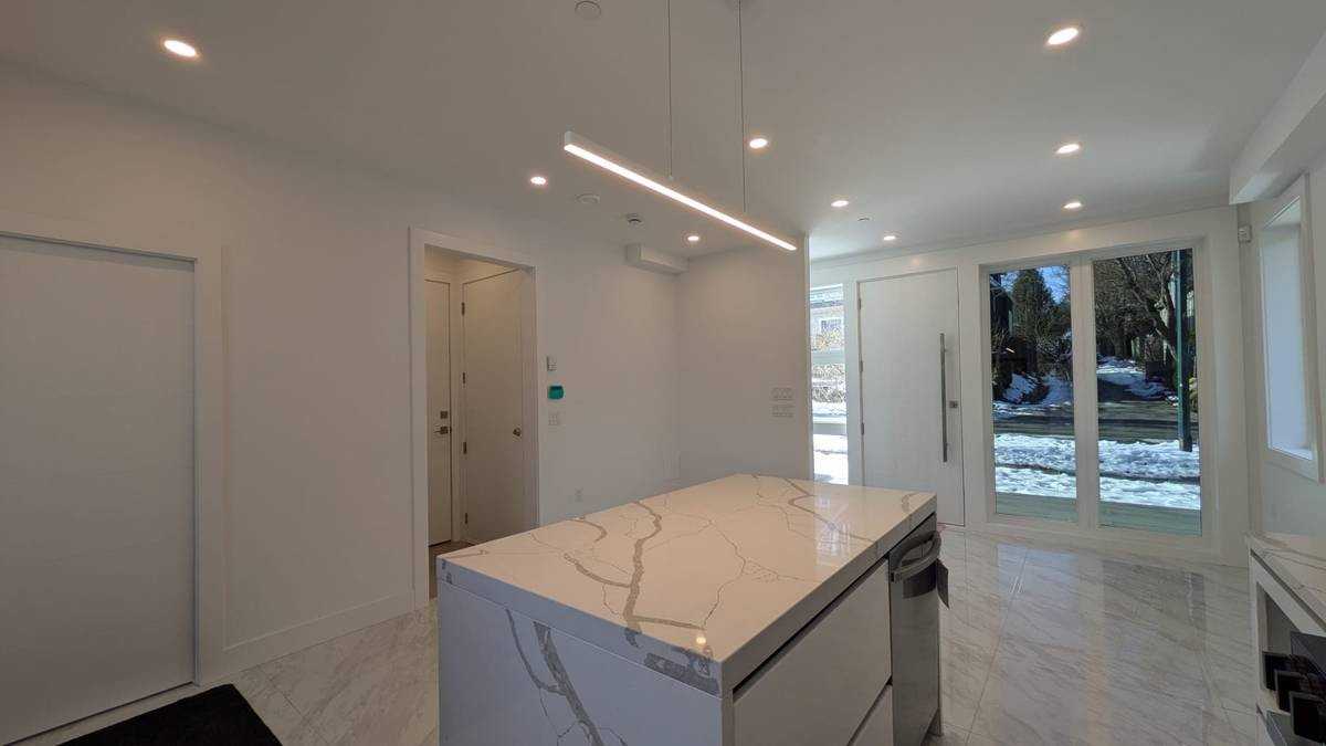 4208 John Street - Photo 5 of 24