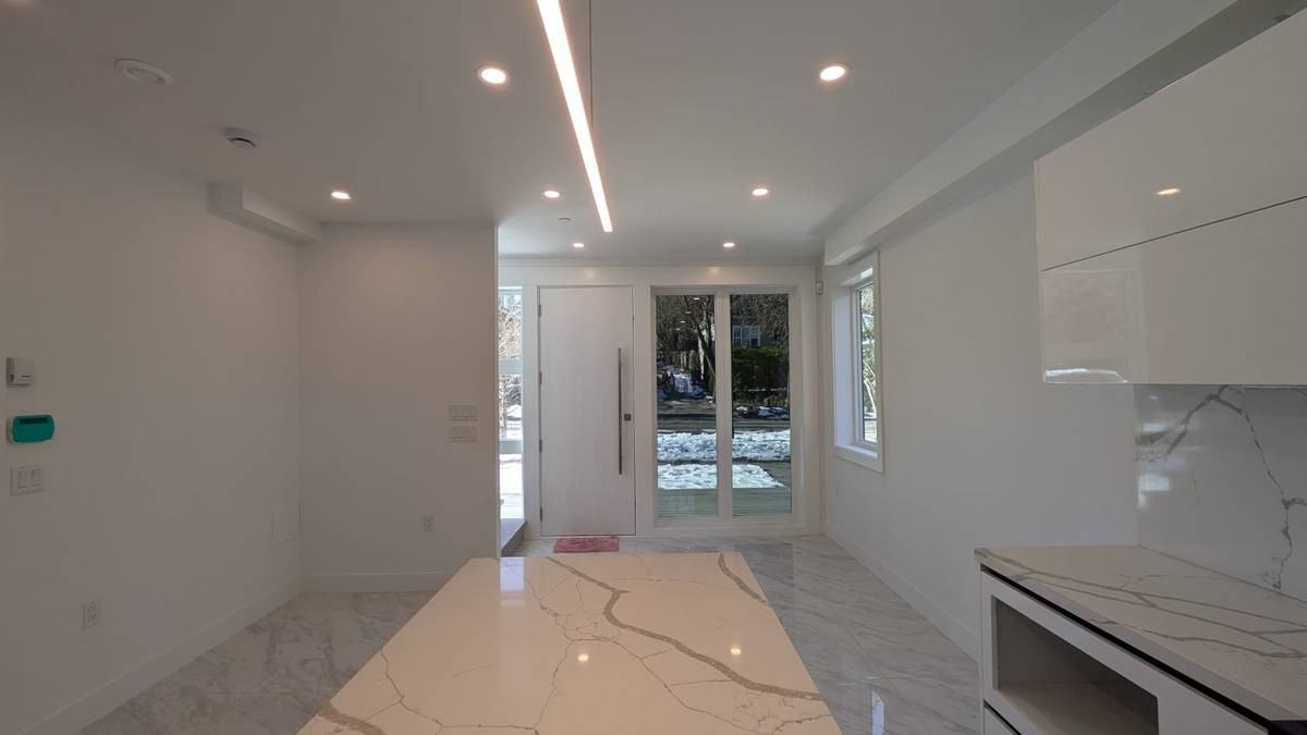 4208 John Street - Photo 7 of 24