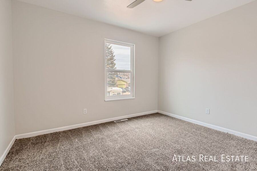 1305 Wynkoop Dr - Photo 7 of 16