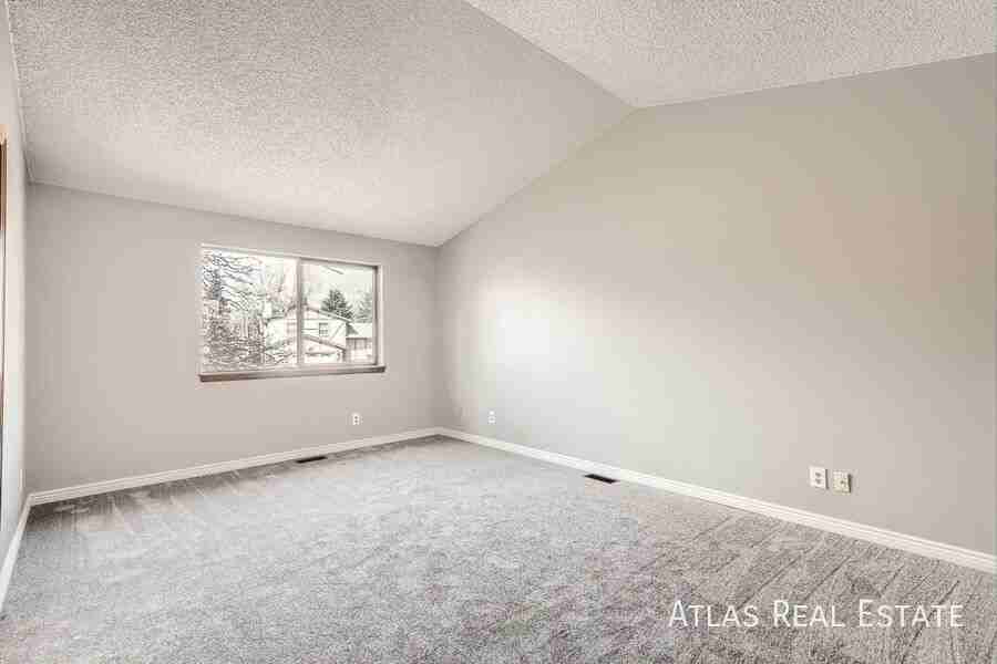 8465 Freemantle Dr - Photo 5 of 16