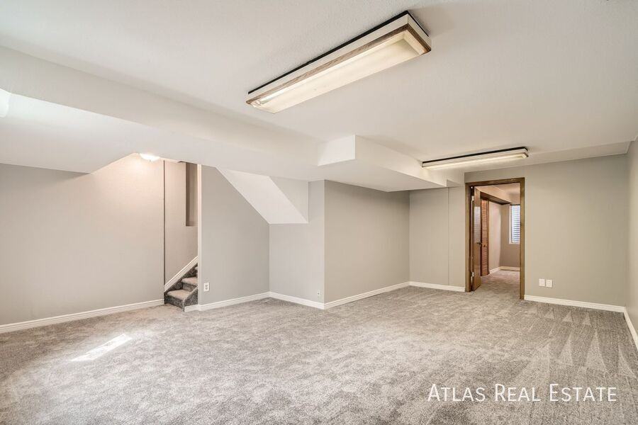 8465 Freemantle Dr - Photo 7 of 16