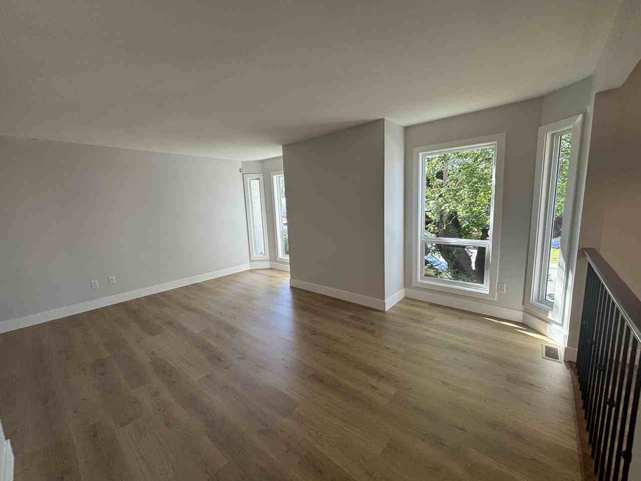 34855 McLeod Avenue - Photo 3 of 8