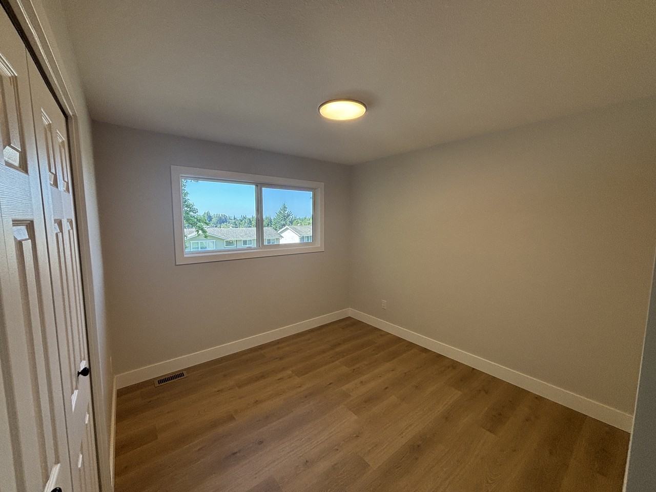 34855 McLeod Avenue - Photo 6 of 8