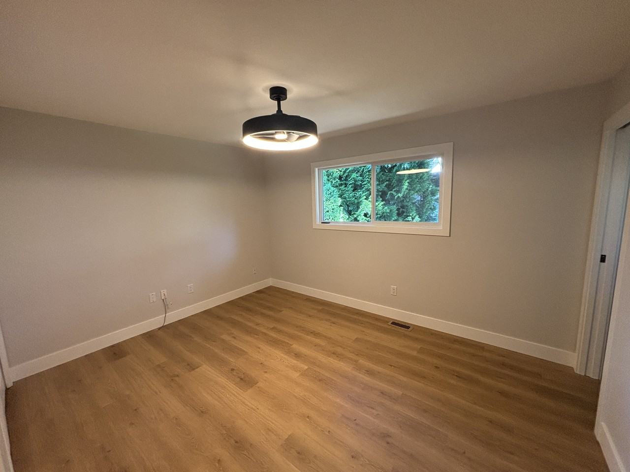 34855 McLeod Avenue - Photo 7 of 8