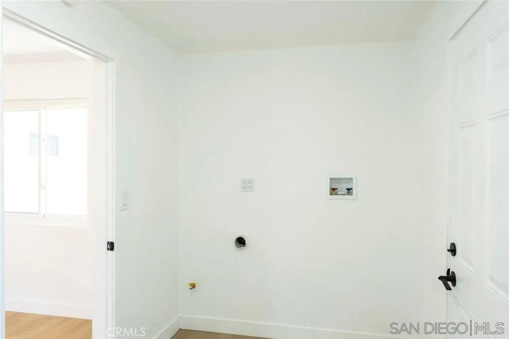 1218 6th St #1218 - Photo 5 of 14