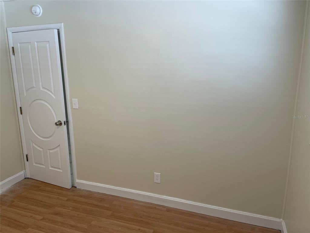 3704 36th St W #3704 - Photo 3 of 33