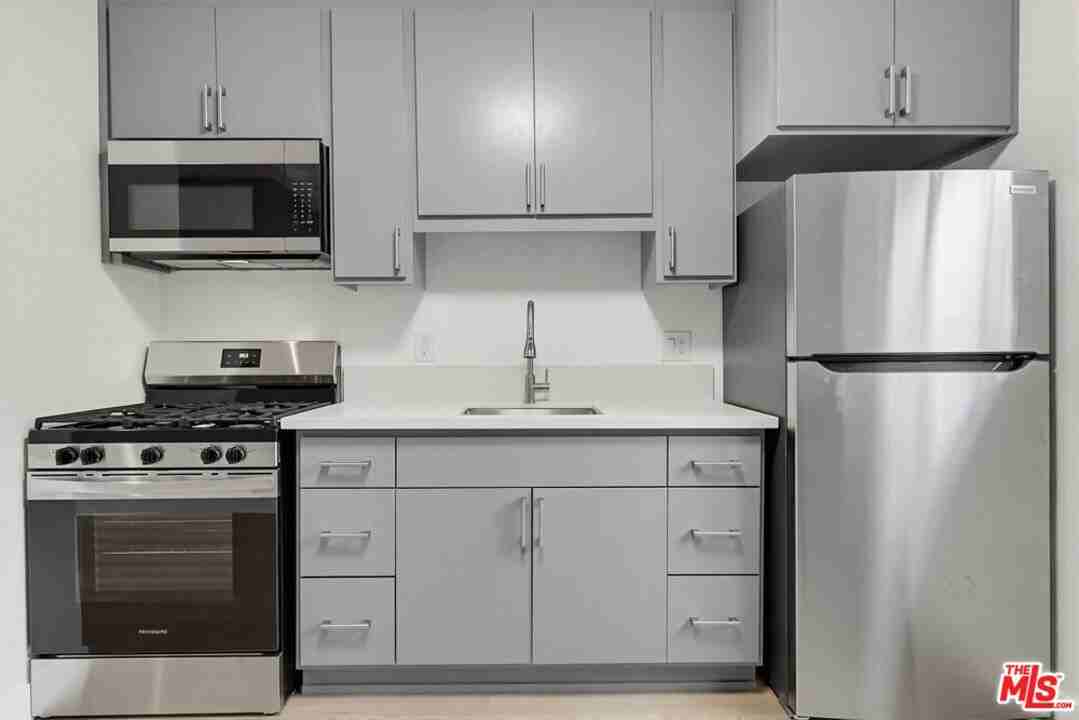 222 S Avenue 63 #222-1 - Photo 4 of 44