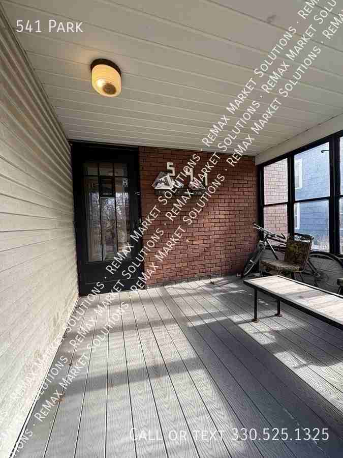 541 Park Ave - Photo 3 of 21