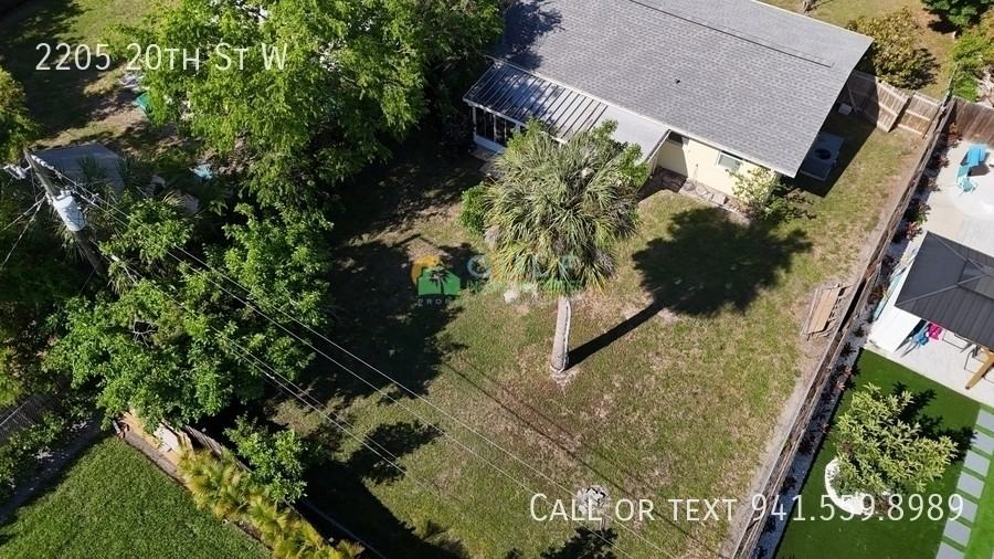 2205 20th St W - Photo 3 of 21