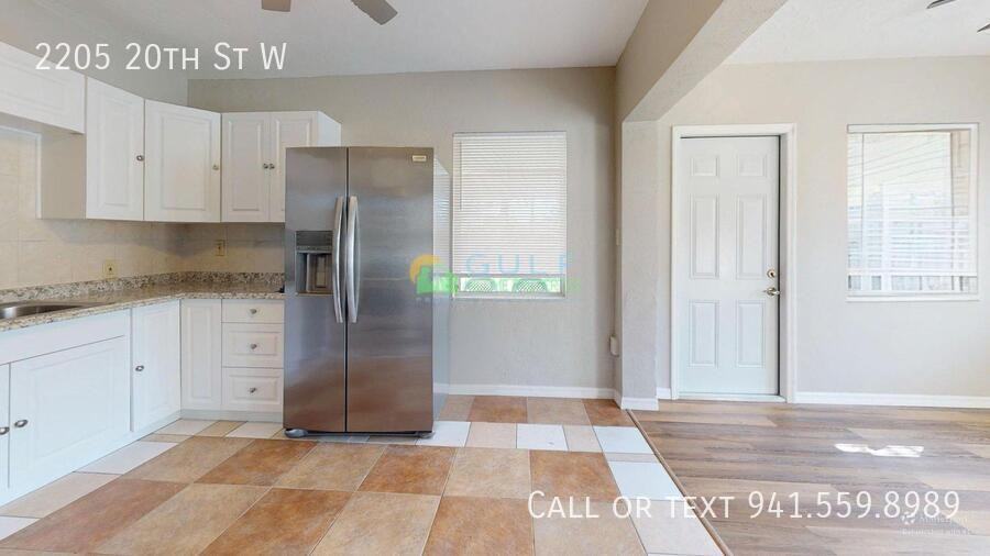 2205 20th St W - Photo 7 of 21