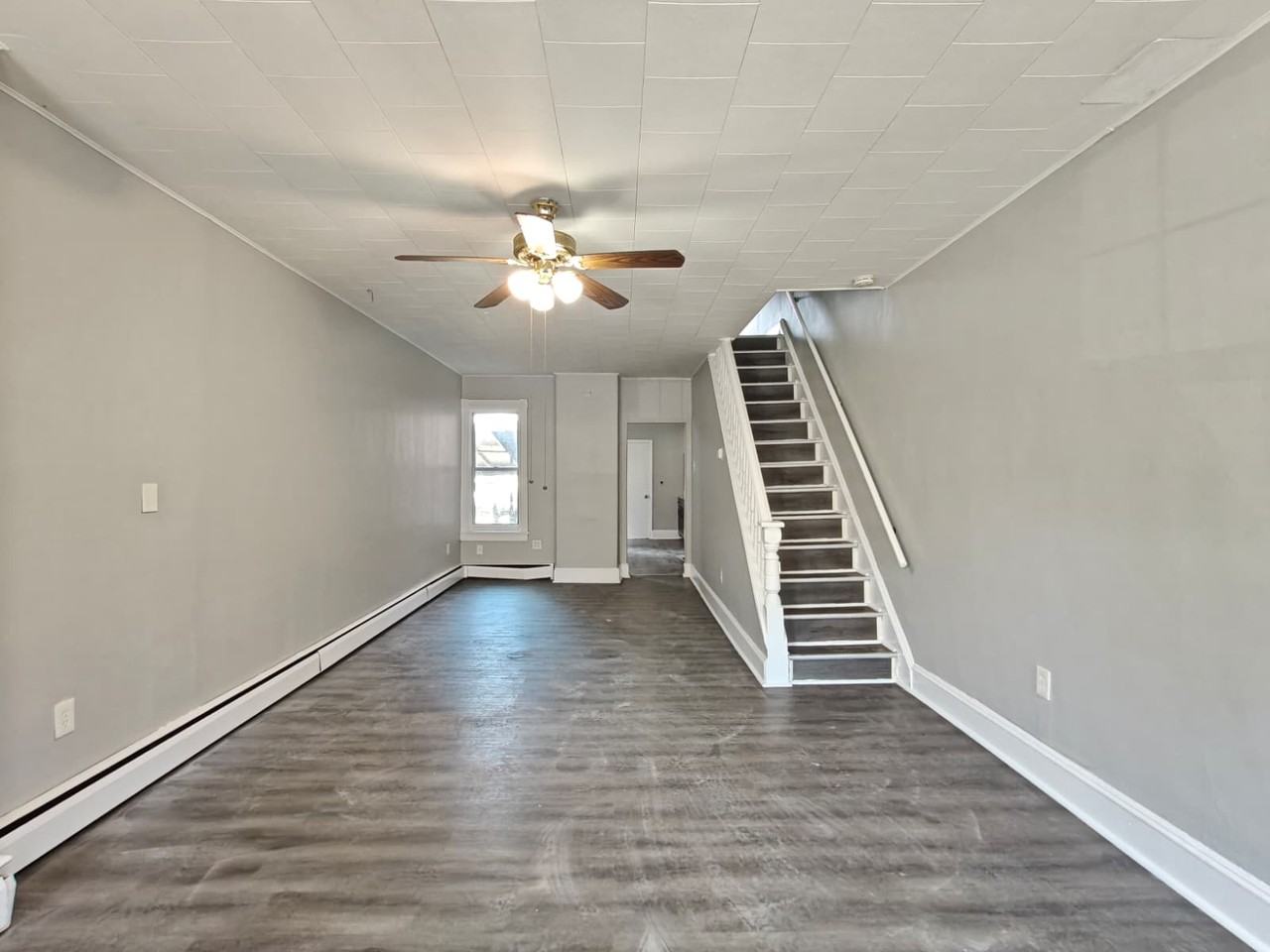 9 Randall Ave - Photo 2 of 10