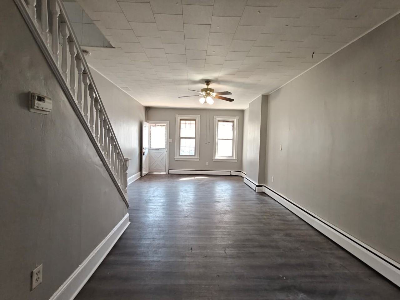 9 Randall Ave - Photo 4 of 10