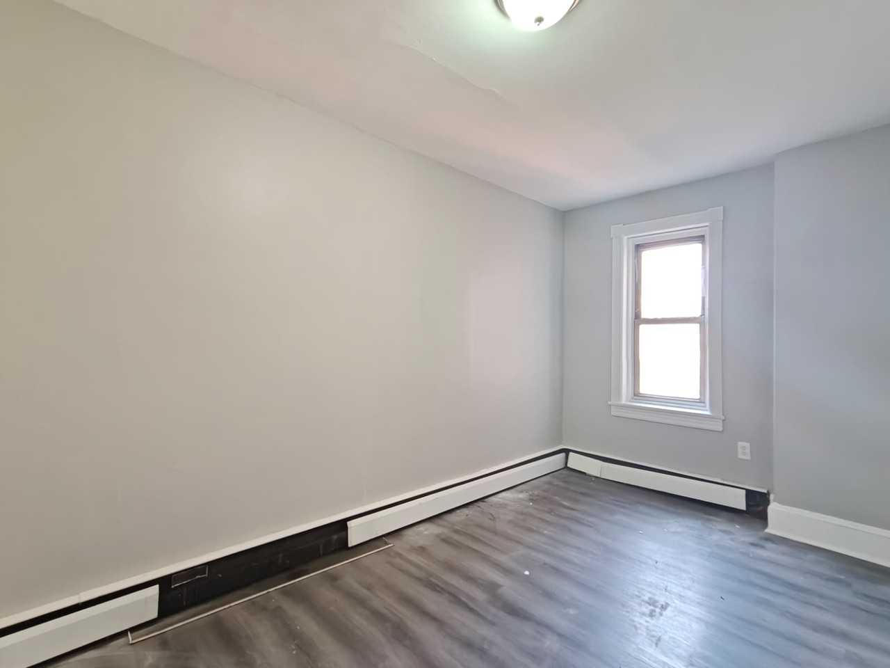 9 Randall Ave - Photo 5 of 10