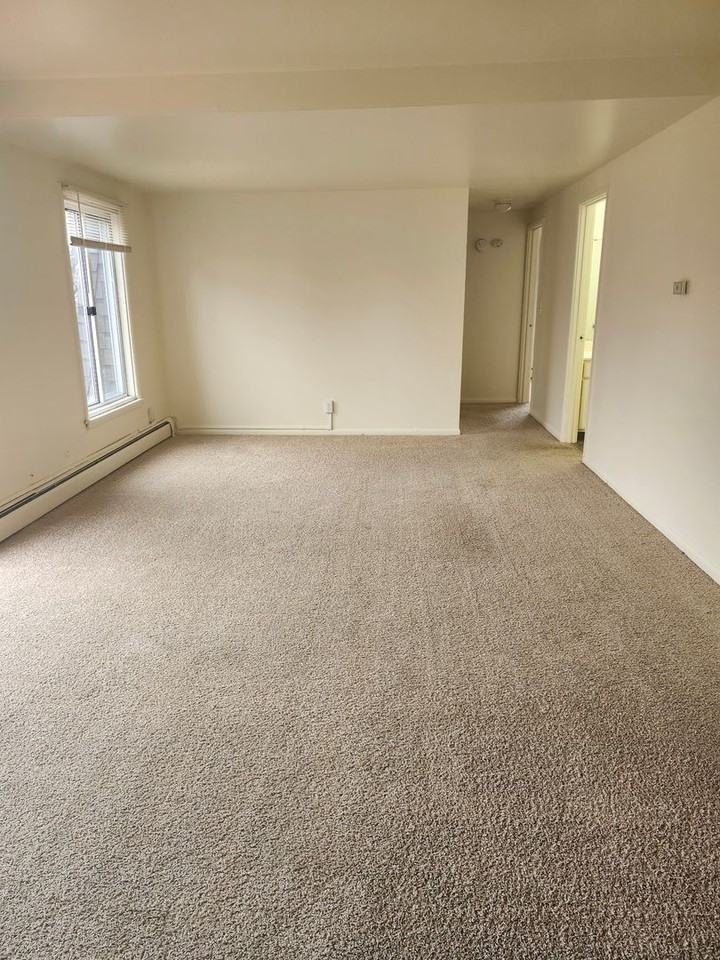 Mulford Park Apartments - Photo 2 of 10