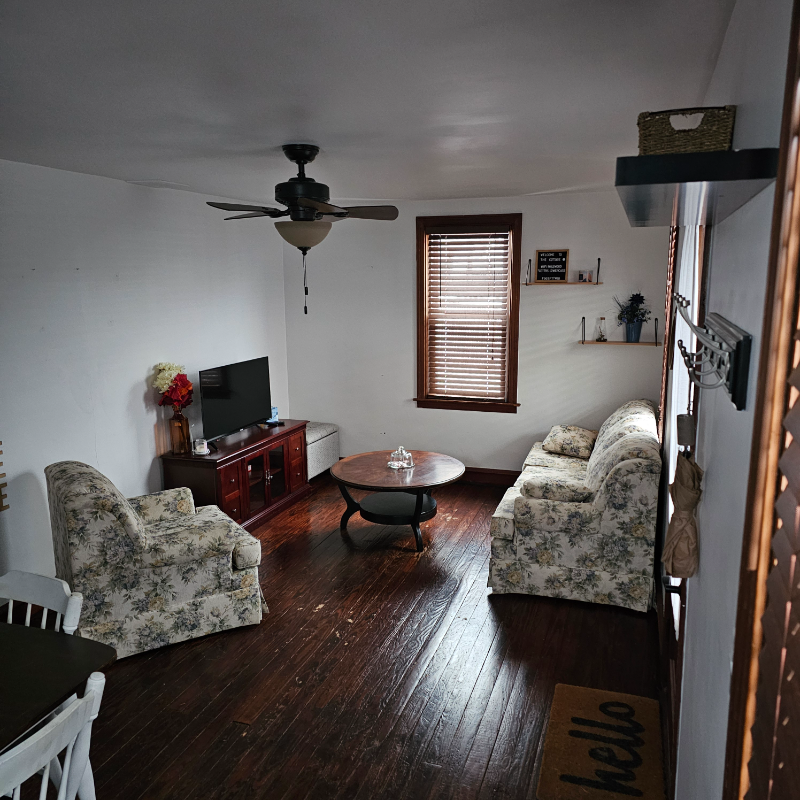 8 Broad St #B - Photo 4 of 14